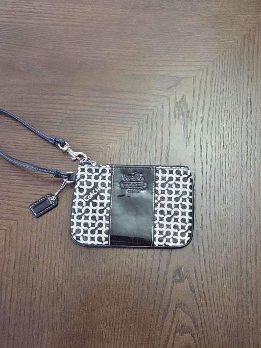 Coach Signature Canvas Wristlet Black White
