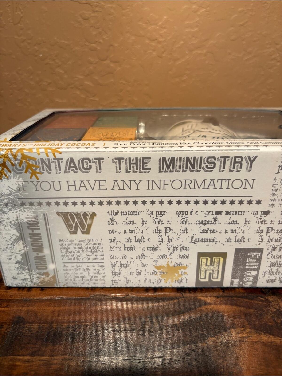 Wizarding World Of Harry Potter ! Warner Bros. Harry Potter NIB White