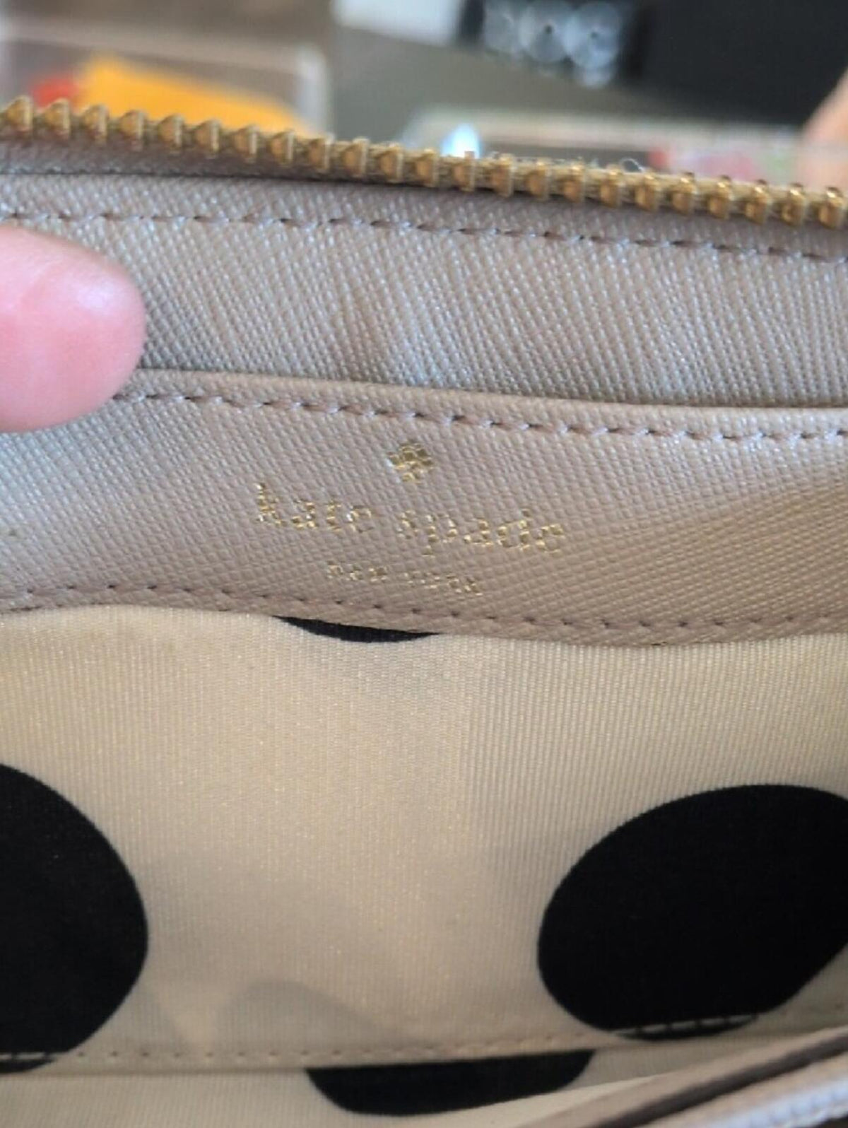 Kate Spade Staci Small Saffiano Leather Zip Around Bifold Wallet - Very Good