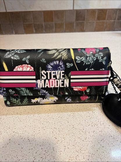 Steve Madden BLK Floral BKrissy Logo Trifold Wallet Wristlet