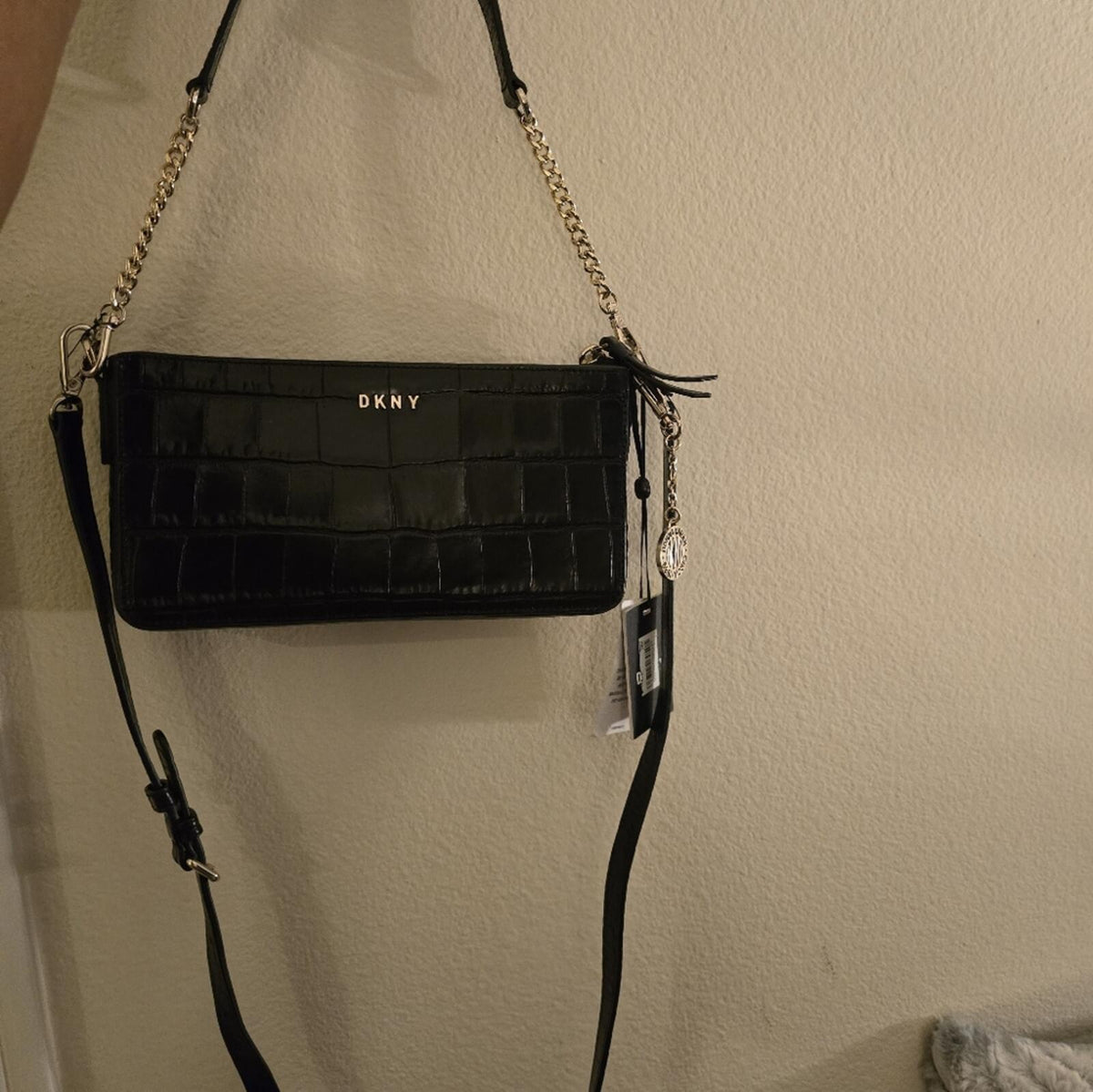 DKNY Black Croc Embossed Leather Crossbody Chain Strap NWT