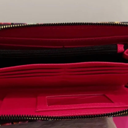 Betsey Johnson LIKE NEW Heart Pattern Wristlet Wallet