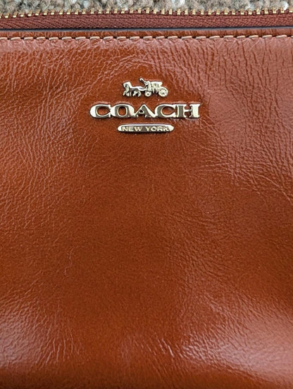 NWT Coach Patent Leather Wristlet in Chestnut Brown with Gold Hardware