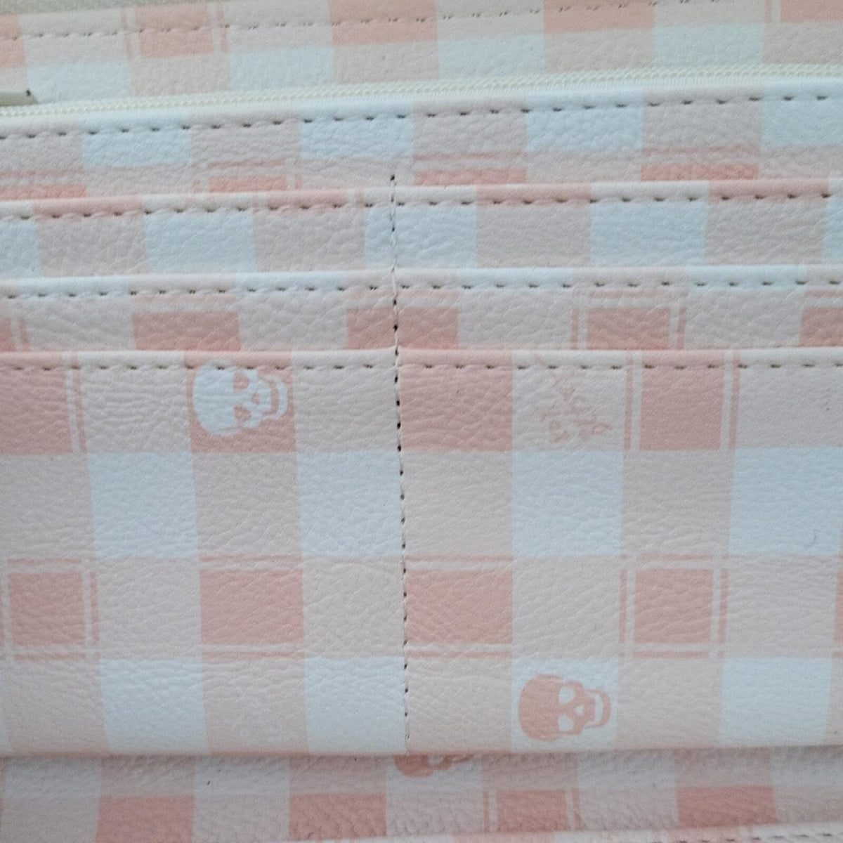 Betsey Johnson Pink and White Gingham Check Zip-Around Wristlet Wallet nwt
