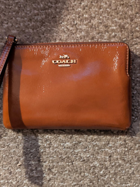 NWT Coach Patent Leather Wristlet in Chestnut Brown with Gold Hardware
