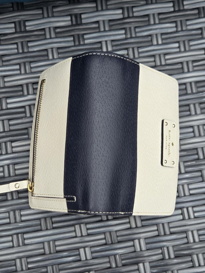 Kate Spade New York Grove Street Tellie Embossed Leather Wallet Black/Cement 067