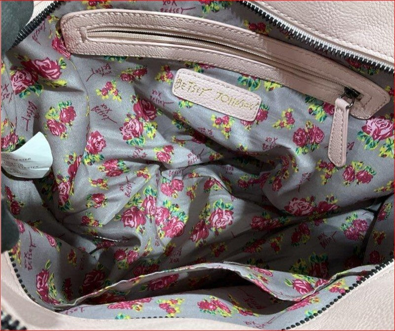 Betsey Johnson Pink Quilted Heart Pattern Leather Shoulder Bag with Matching Zip