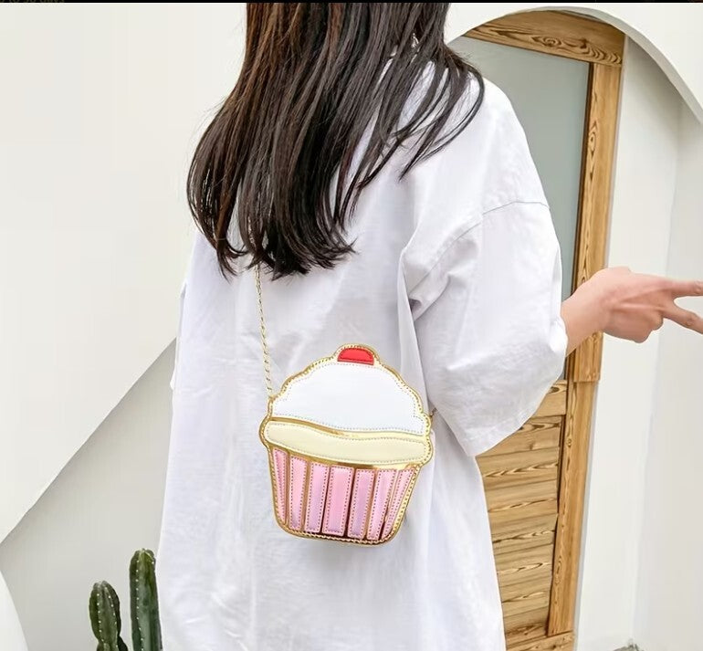 Cupcake Shaped Crossbody Bag with Gold Chain Strap NWOT