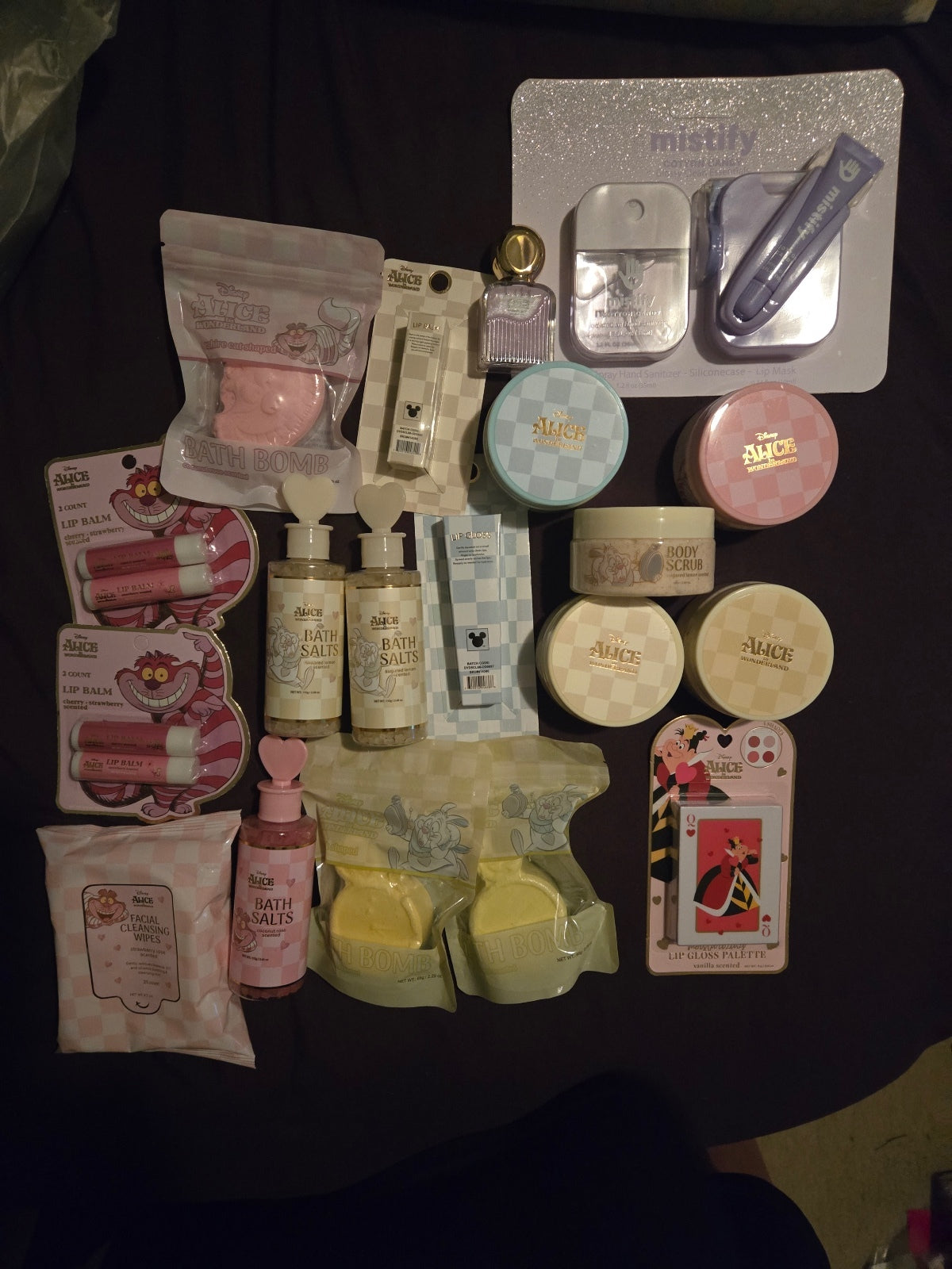 NWT Disney Alice in Wonderland Beauty Gift Bundle Loungefly Cheshire Cat 25 Pc