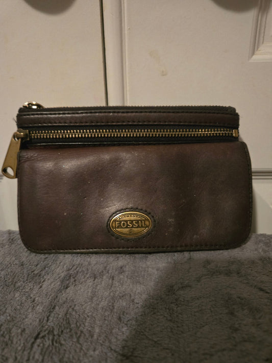 Fossil Brown Leather Zip Wallet Clutch with Gold-tone Hardware