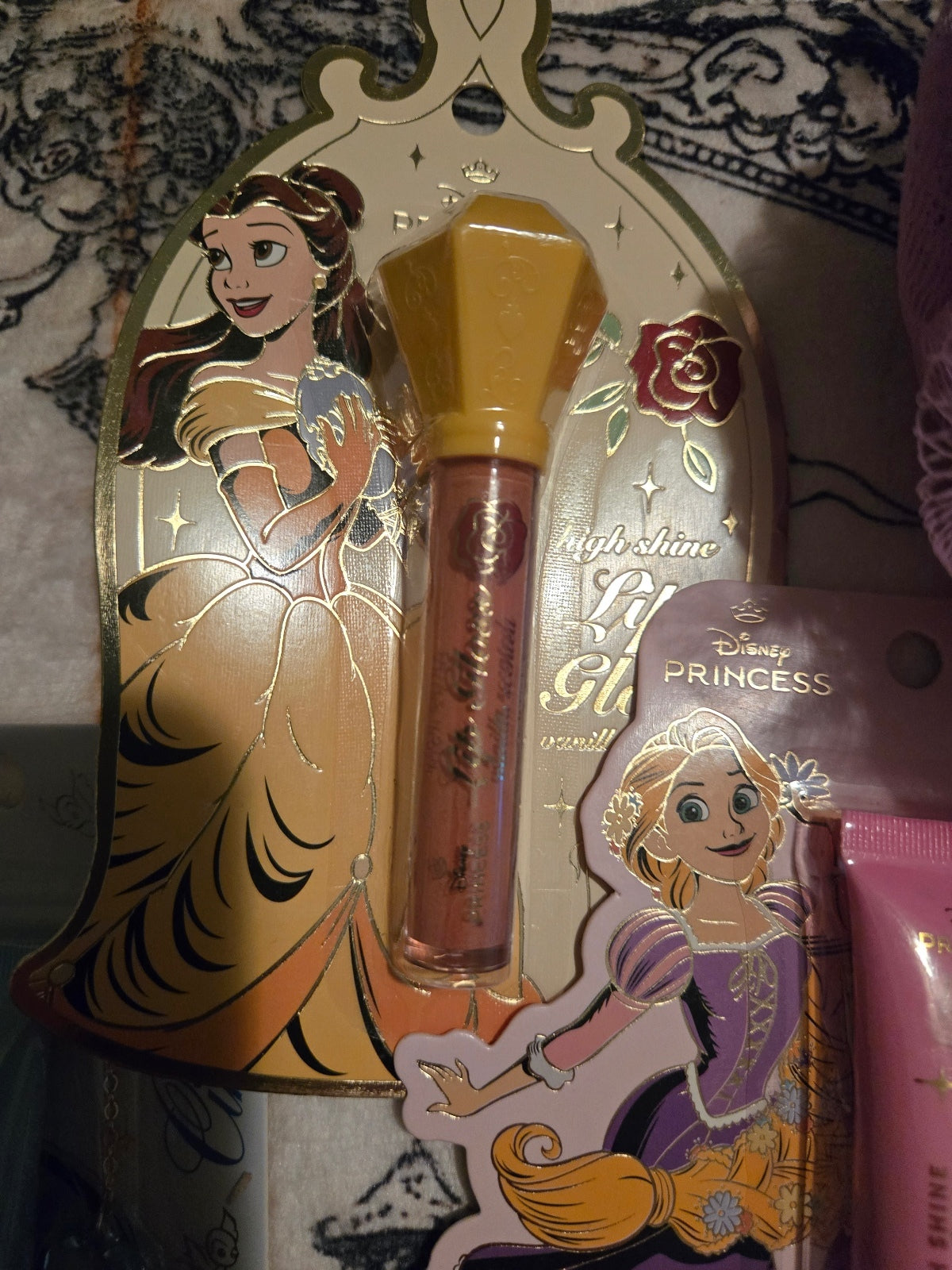 Disney Princess Kids Makeup and Bath Gift Set with Princess Themed Blanket