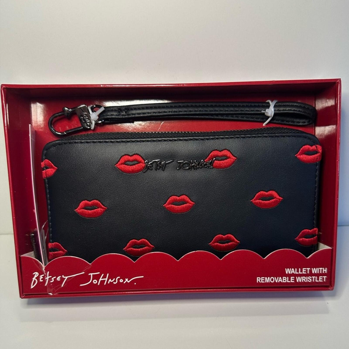 Betsey Johnson Lip Wallet Wristlet Black Red Kiss NWT