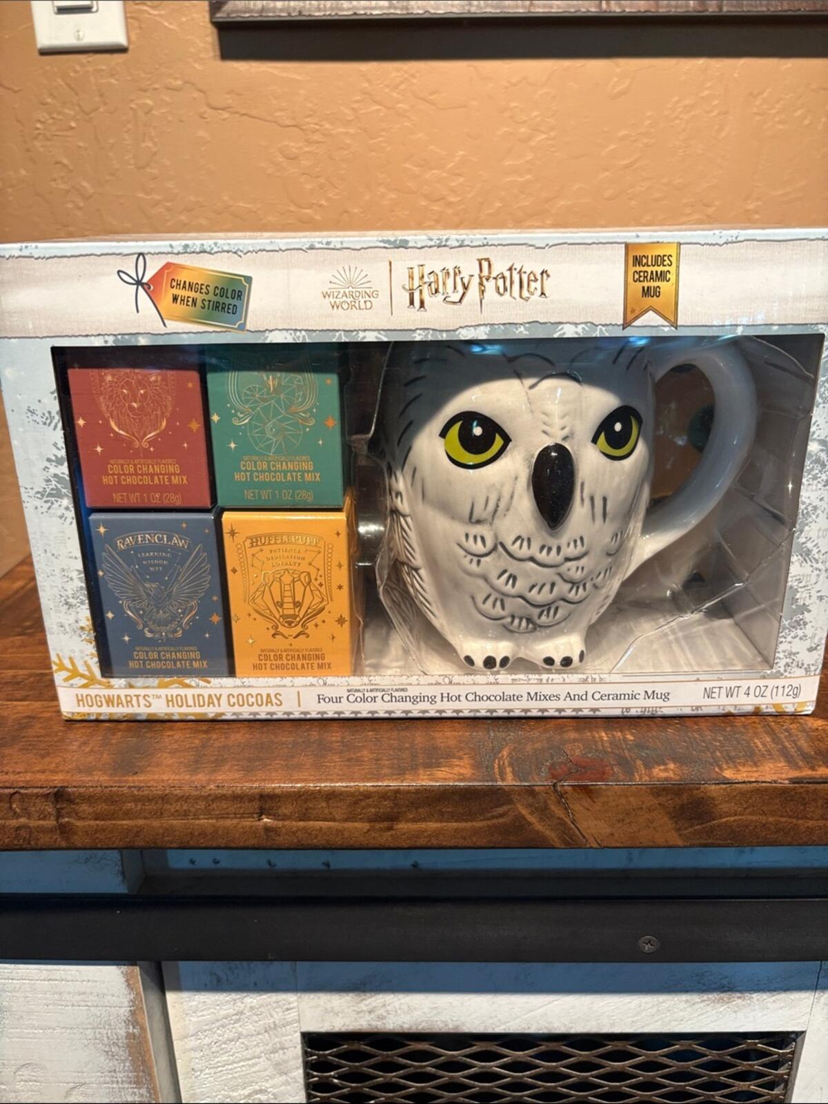 Wizarding World Of Harry Potter ! Warner Bros. Harry Potter NIB White